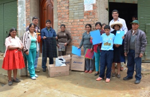 Escolares reciben útiles (Yanacocha)