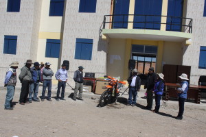 Entrega de muebles y equipos a centro poblado Puente Central (Antapaccay).